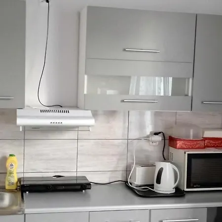 Appartamento U Magdy Dla 3 Osob Z Parkingiem Za Ogrodzeniem W Cenie Borne Sulinowo